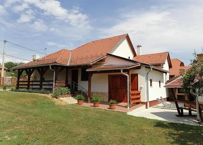 Pensiune 8888 Apartmanhaz *