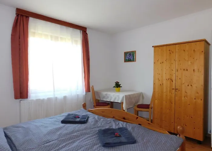 8888 Apartmanhaz בית הארחה