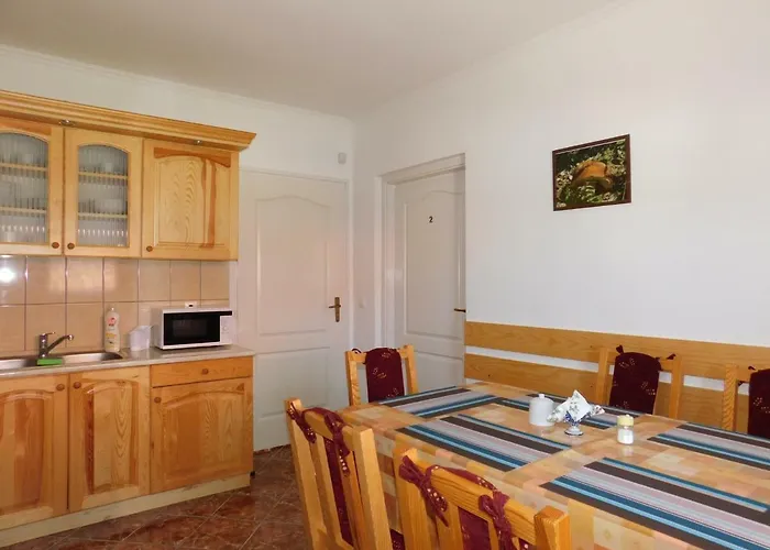 8888 Apartmanhaz *