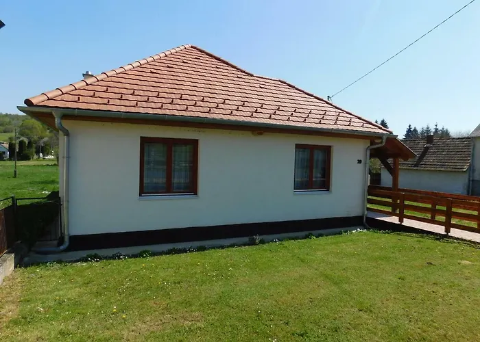 8888 Apartmanhaz * Lispeszentadorján